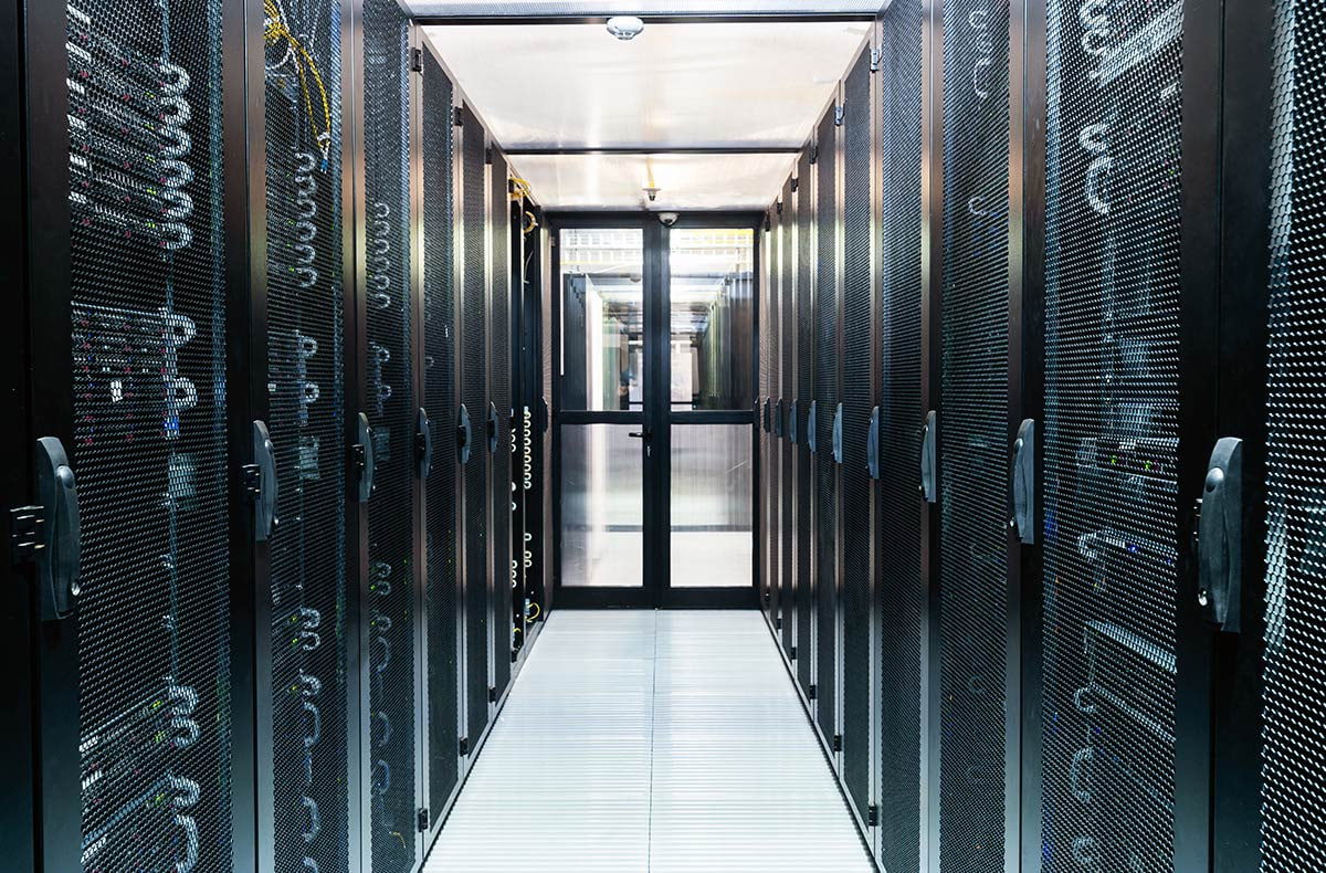 Дата-центр MadHost в Санкт-Петербурге — размещение VDS серверов